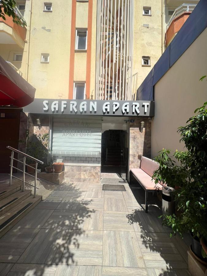 Aparthotel Safran *